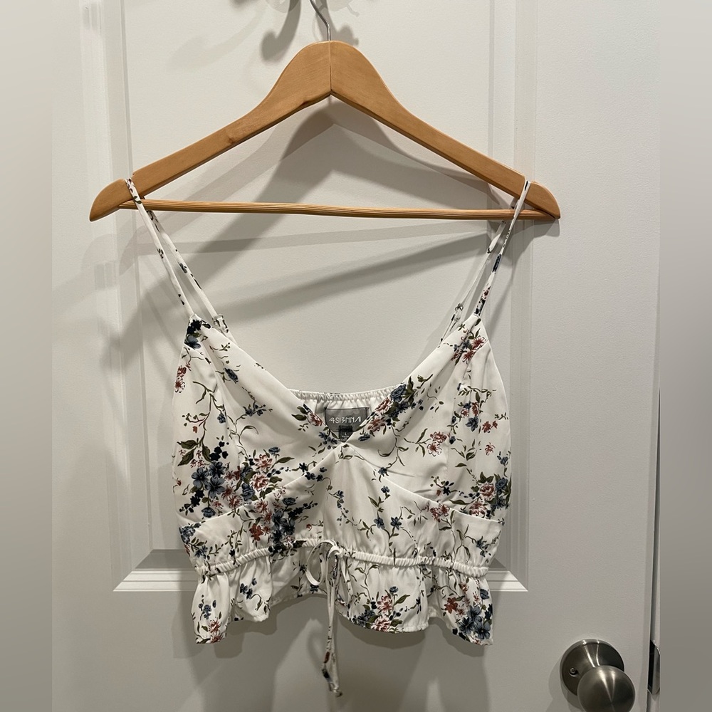 4SI3NNA White Floral Crop Top Sz L